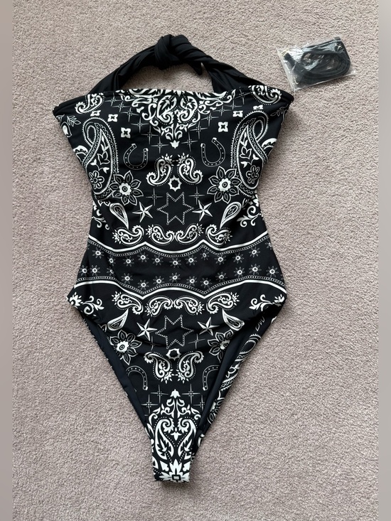 Beach Riot Other - BEACH RIOT - Stassia One Piece Bandana - BLACK